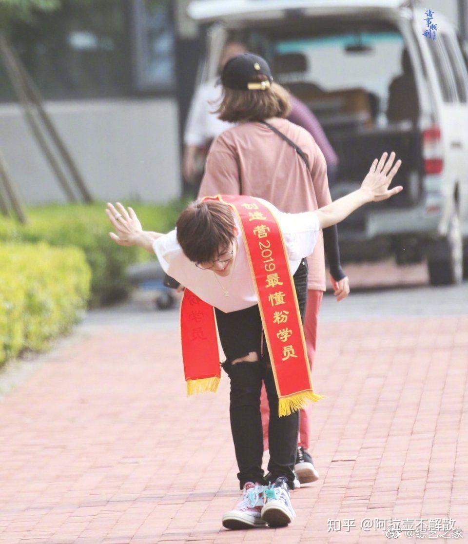 有没有人觉得翟潇闻在模仿郭子凡的路线