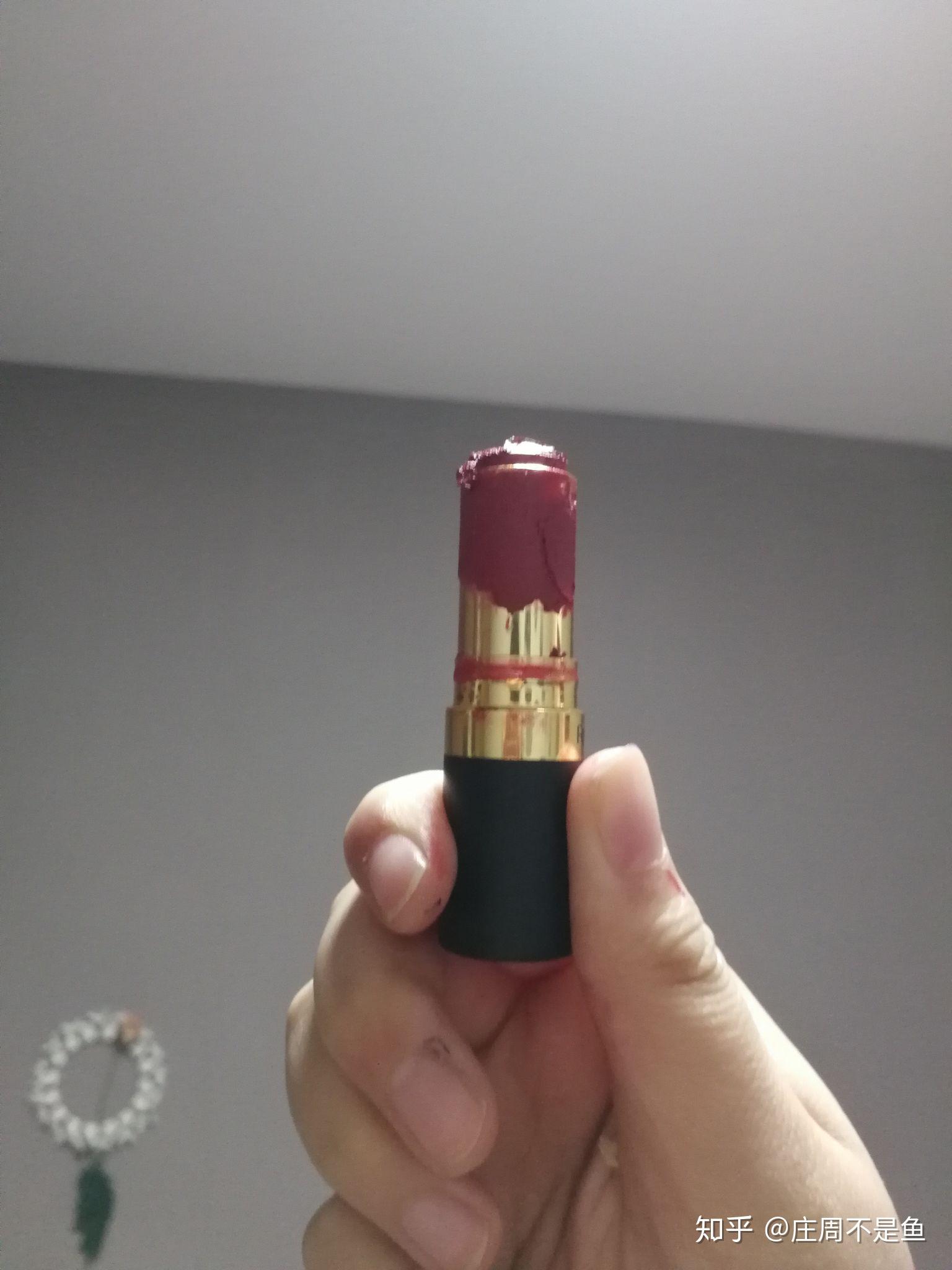 网购买的口红出现顶盖问题能接受客服什么样的补偿