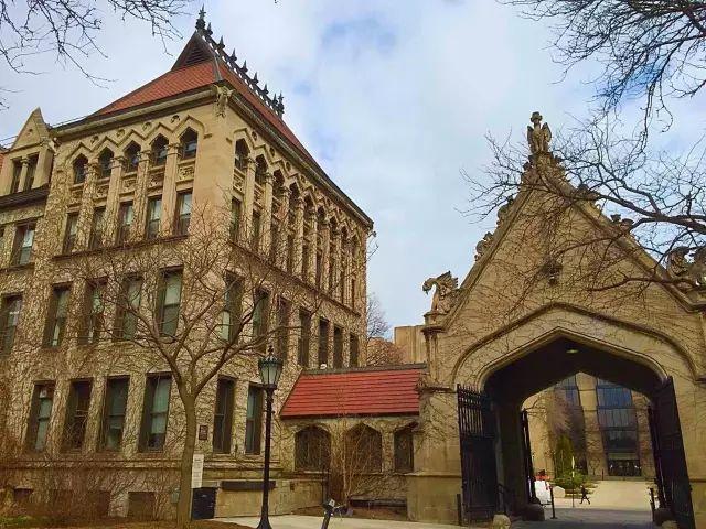 美国名校的sps学院值得留学生读吗是不是夜校呢