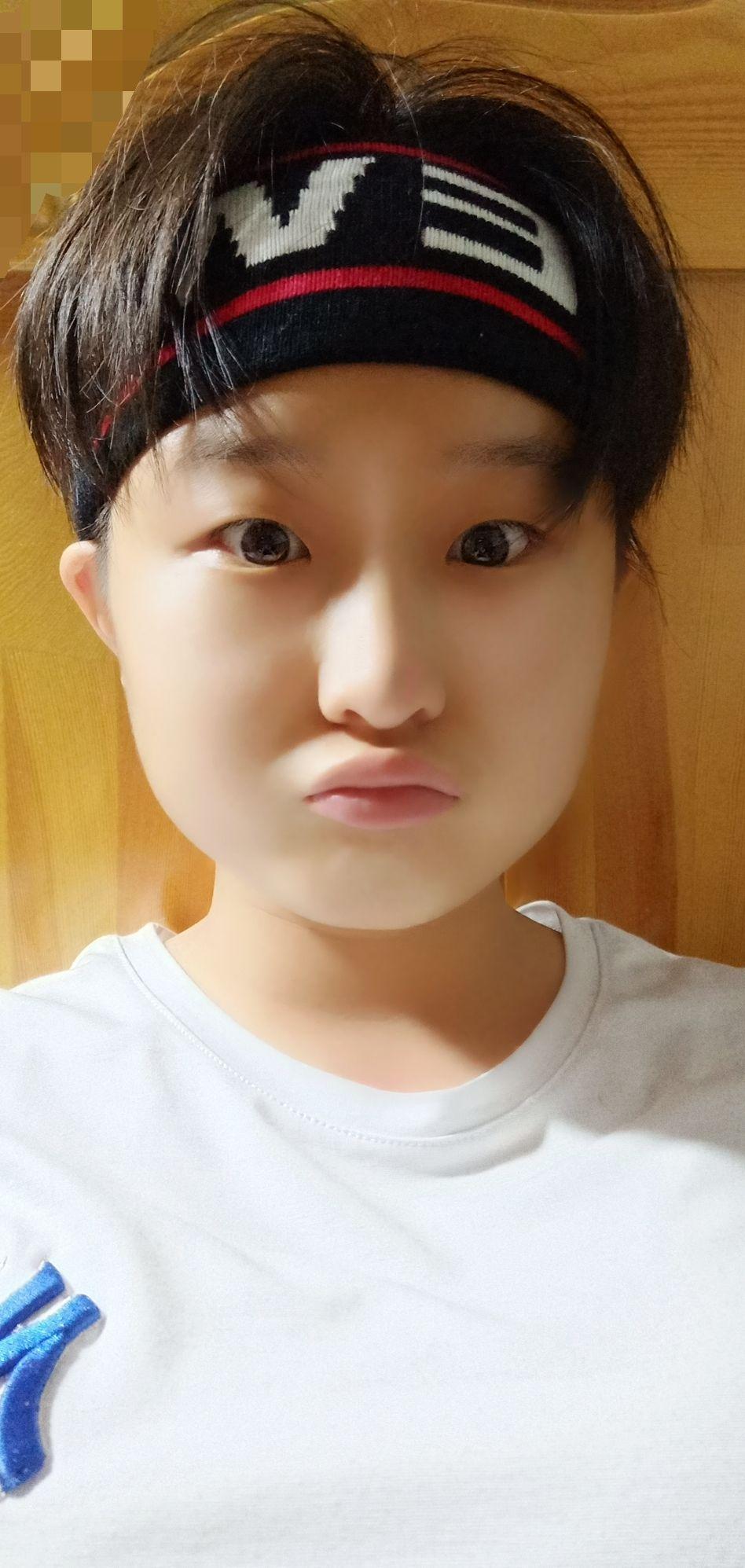 圆脸微胖的女生适合帅气的那些发型?