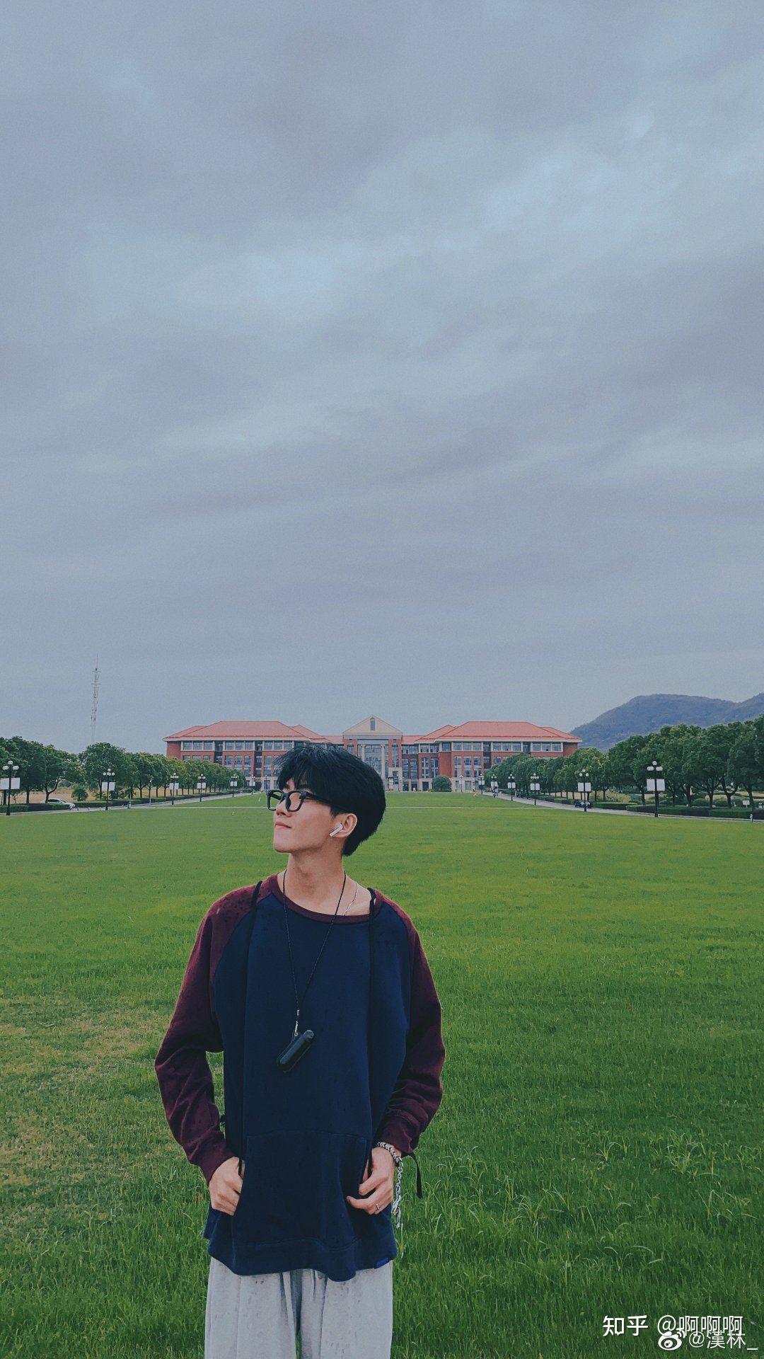 有人见过抖音帅哥长颈先生露脸吗