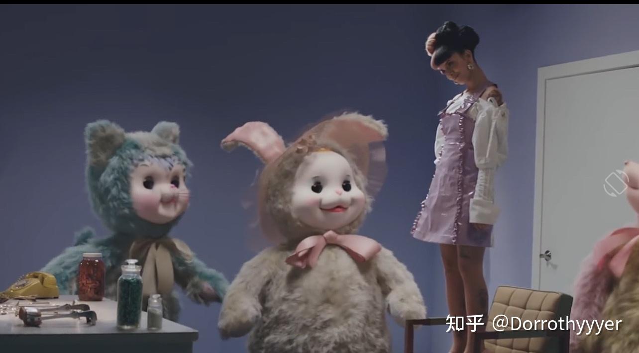 melaniemartinezmadhattermv内容含义是