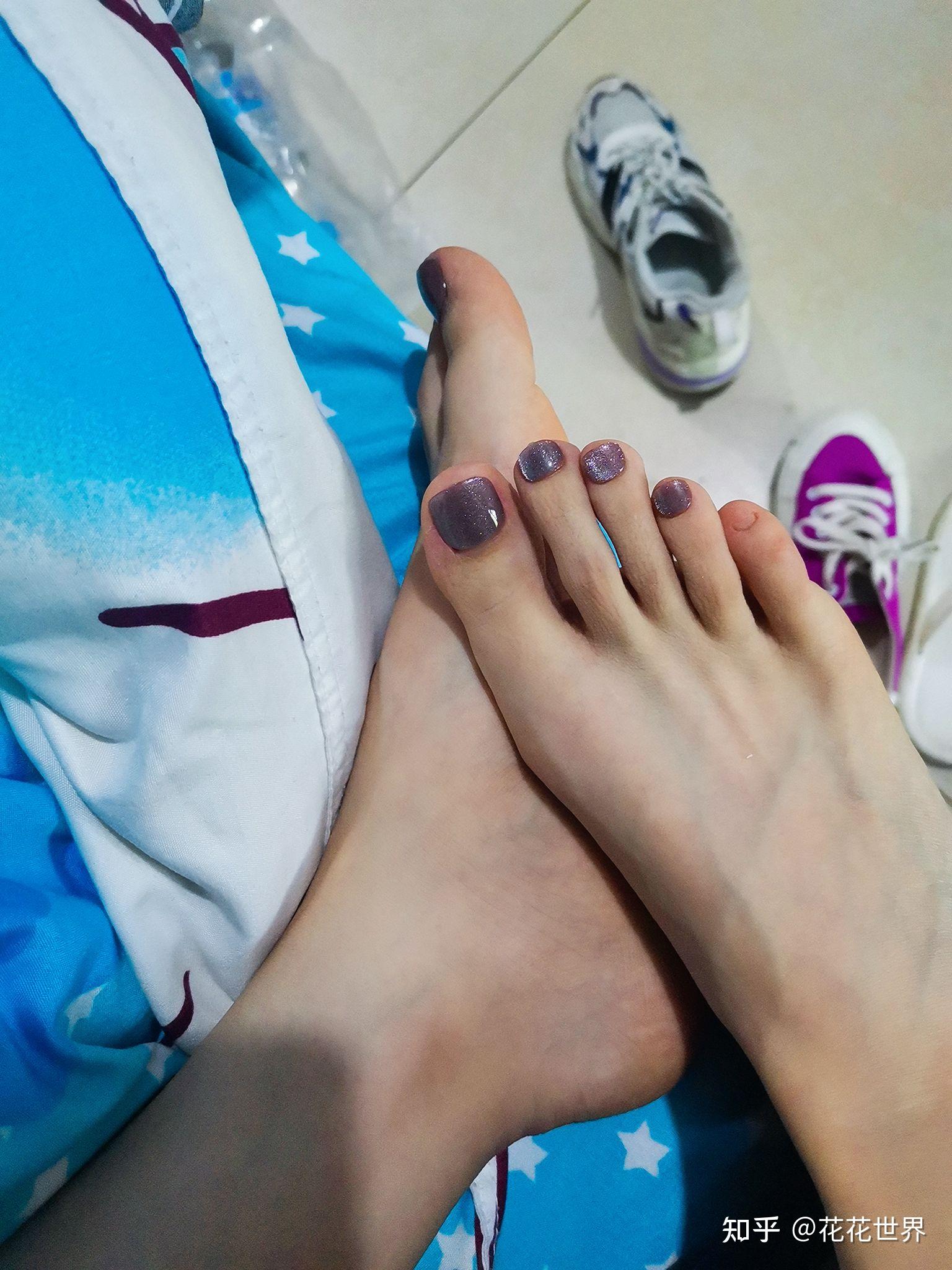 女生的脚有多好看呢