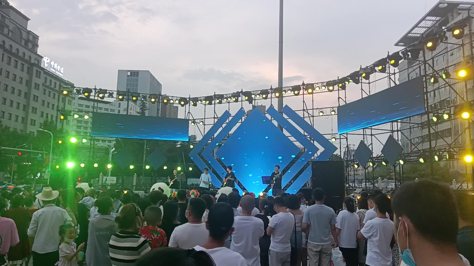 小型演唱会现场图片