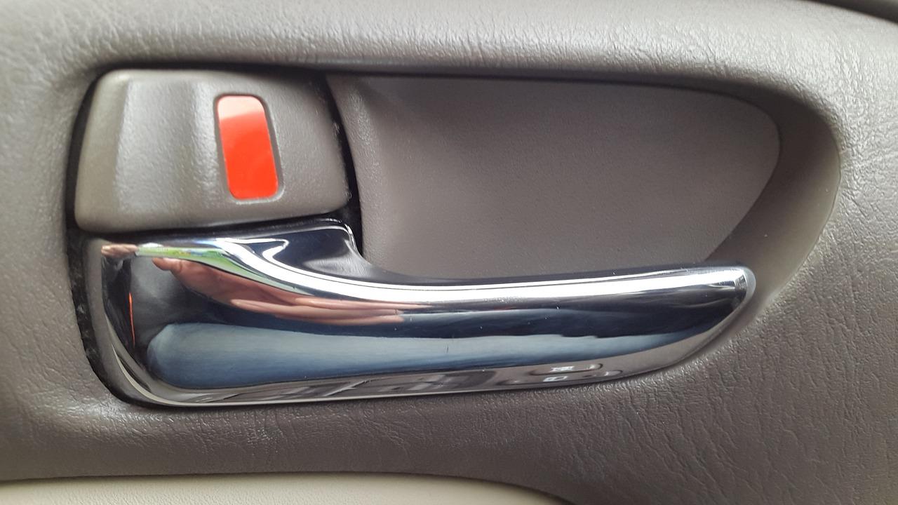 门把手怎么调整