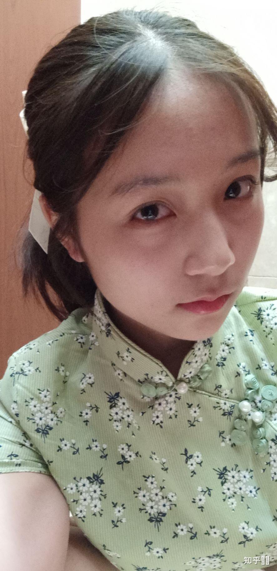 谁敢晒素颜自拍,无滤镜无美颜的没任何化妆那种?