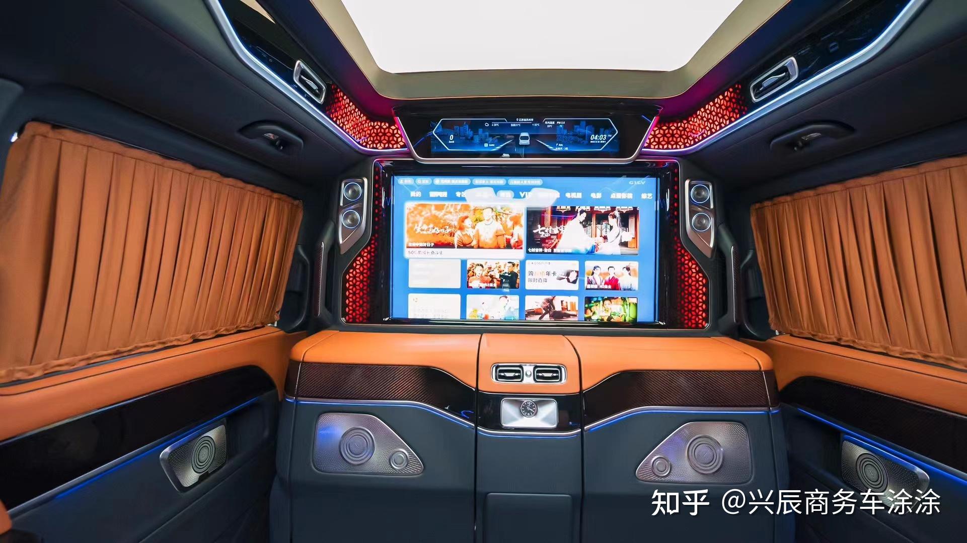 如何看待奔驰高顶全隔断4+2商务车？和LM300相比如何选择呢？ - 知乎