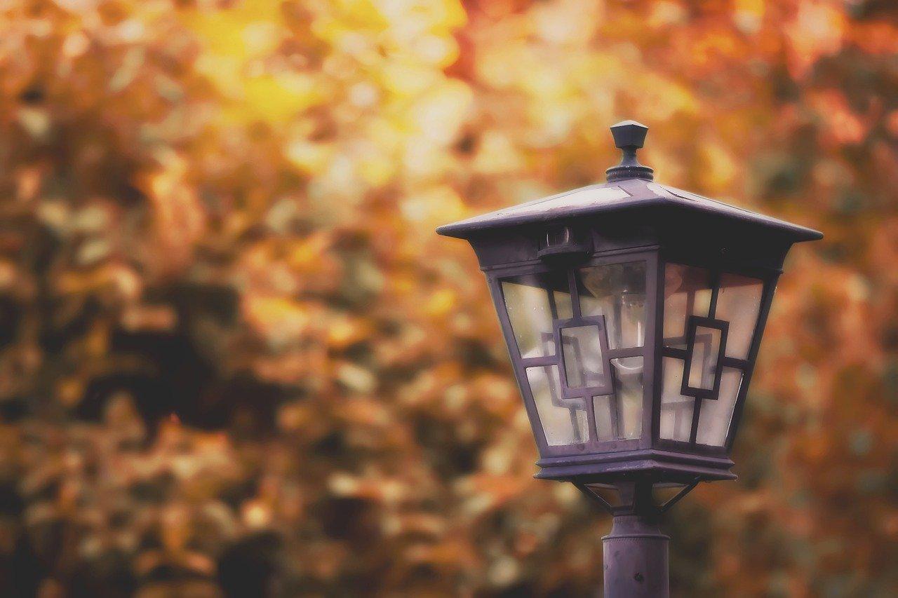 围墙灯采用什么