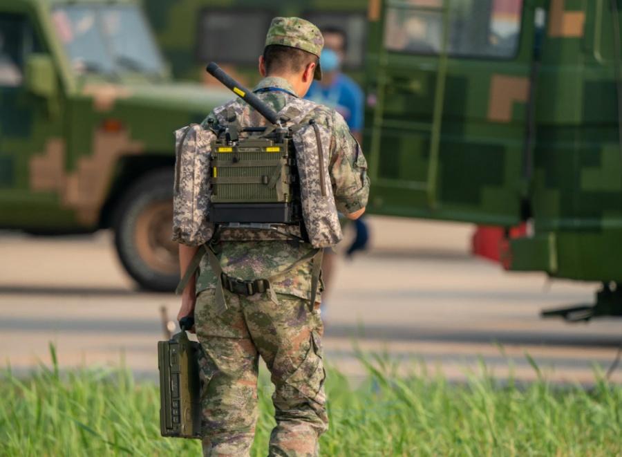 解放军单兵背负式103c超短波电台遥遥领先俄军装备