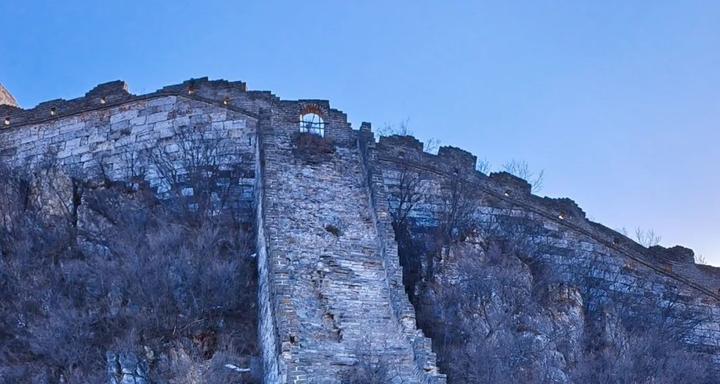 北京结万里长城在此一分为二