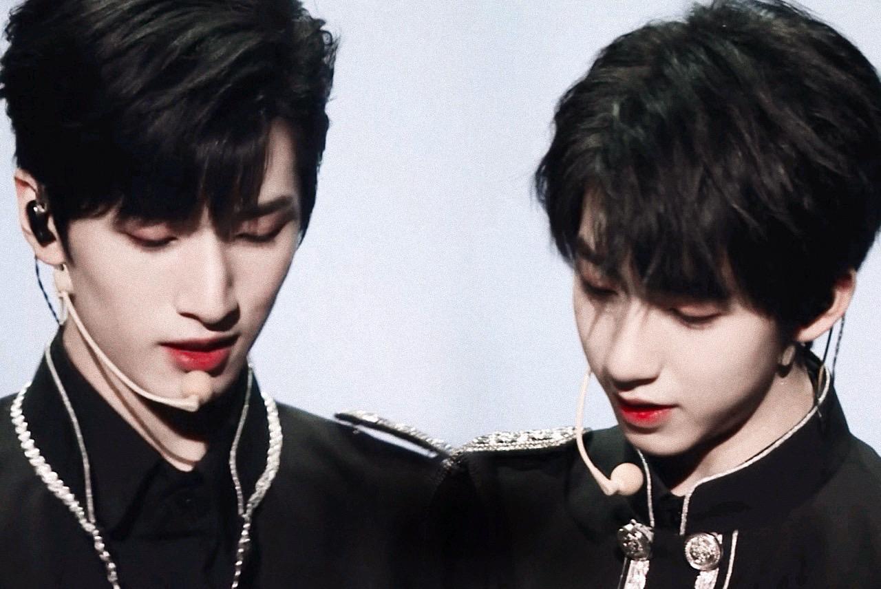 怎么区分严浩翔和贺峻霖? - 知乎