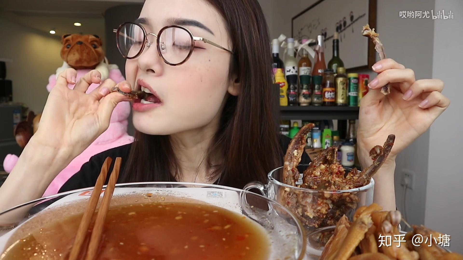 如何评价b站吃播哎哟阿尤?