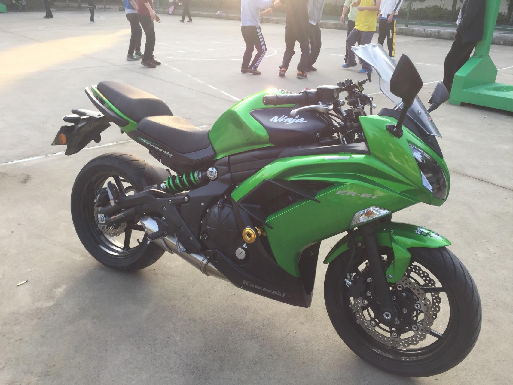 川崎的ninja650和黃龍600哪個好