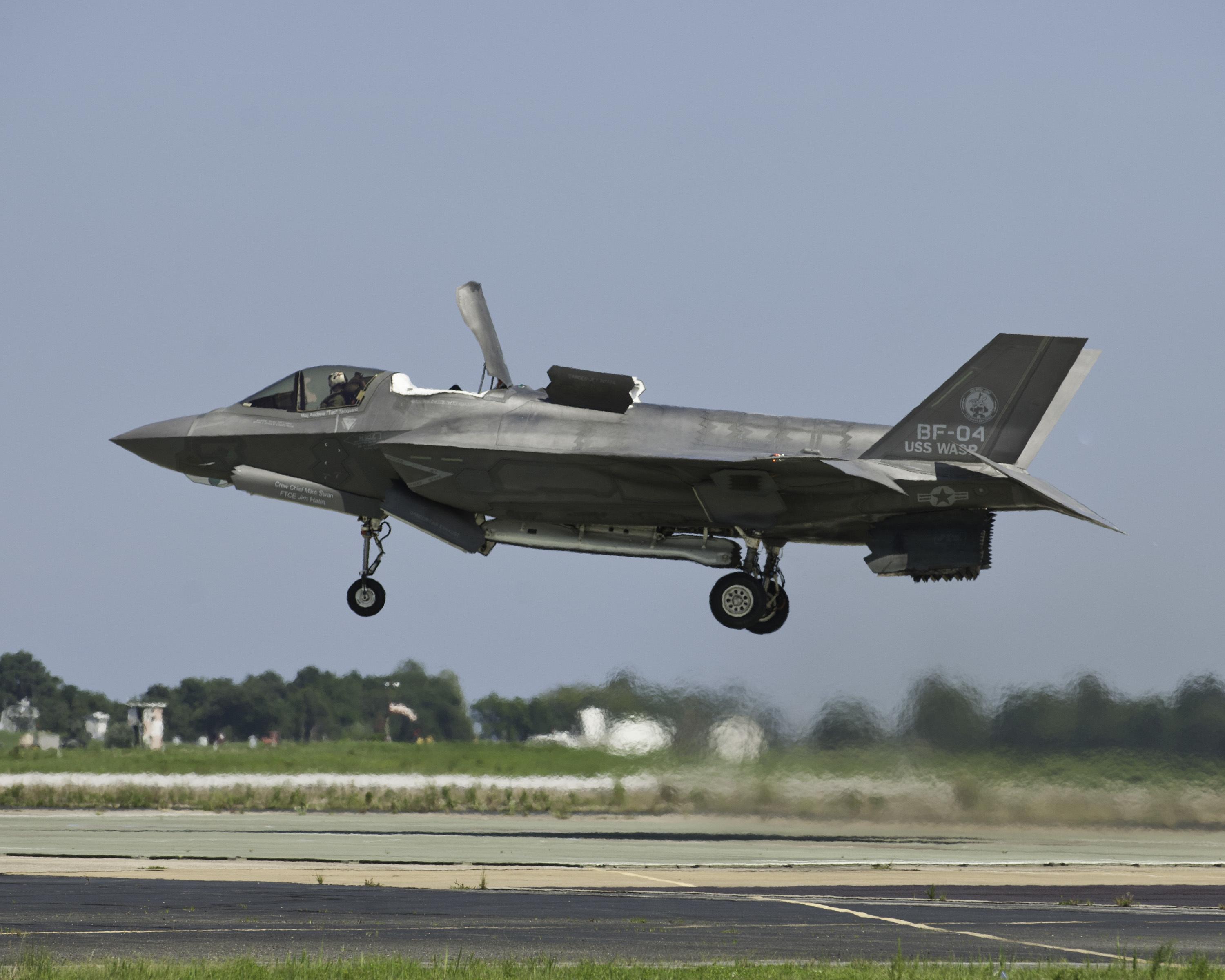 鹞av8雅克141f35b这三种能垂直起降的战机分别运用的是什么原理