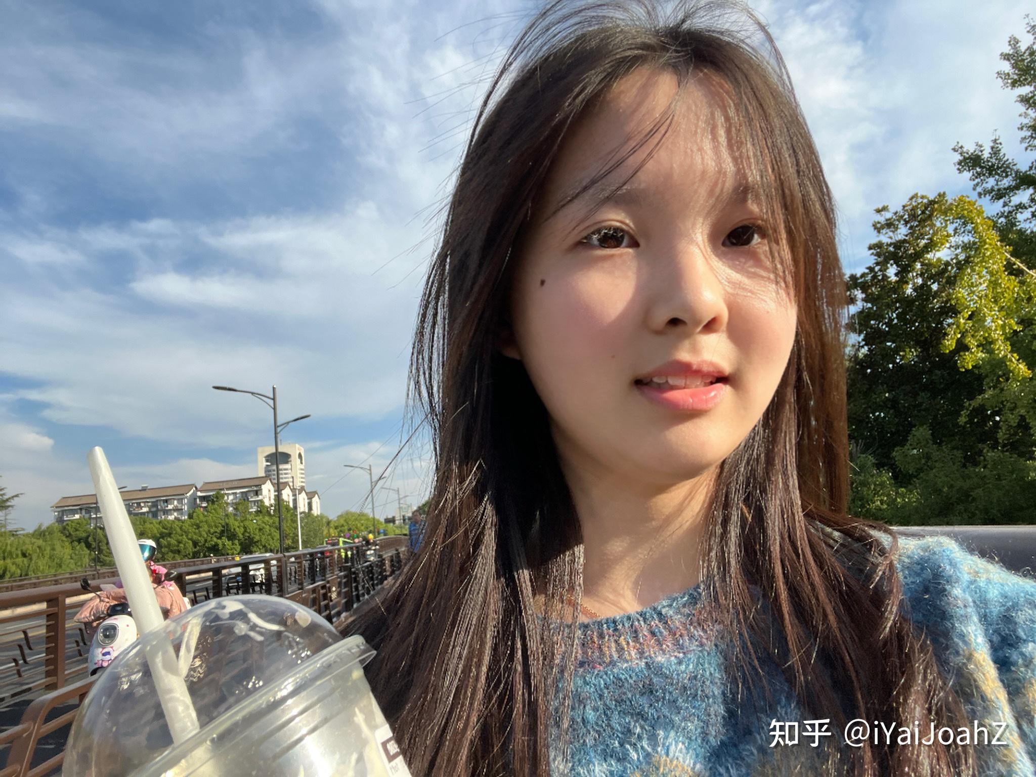 有人会喜欢身高一米五脸还长得很幼态的女生吗? - 知乎