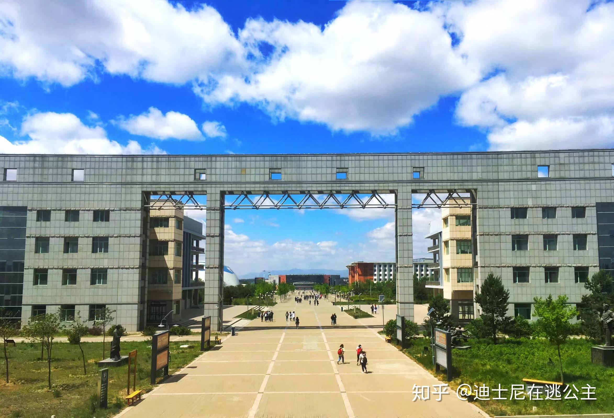 考研内蒙古医科大学临检和哈医大基础哪个好一点