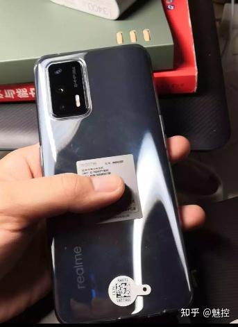 realme gt和iqoo 7哪个手机好?