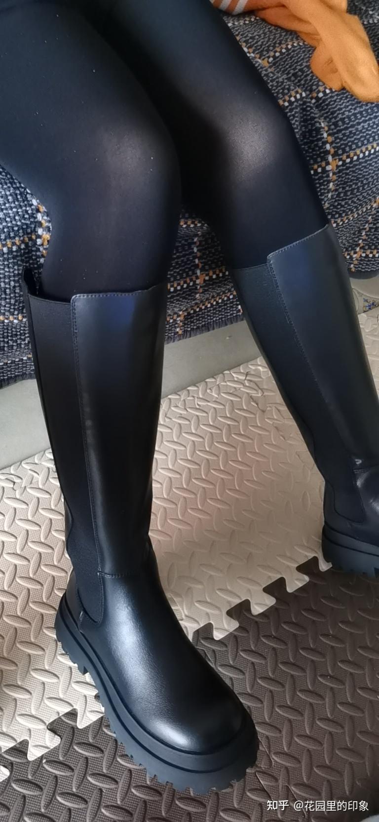 想问下那些连续长时间穿中筒皮靴女生靴子里面的脚是什么感受呀