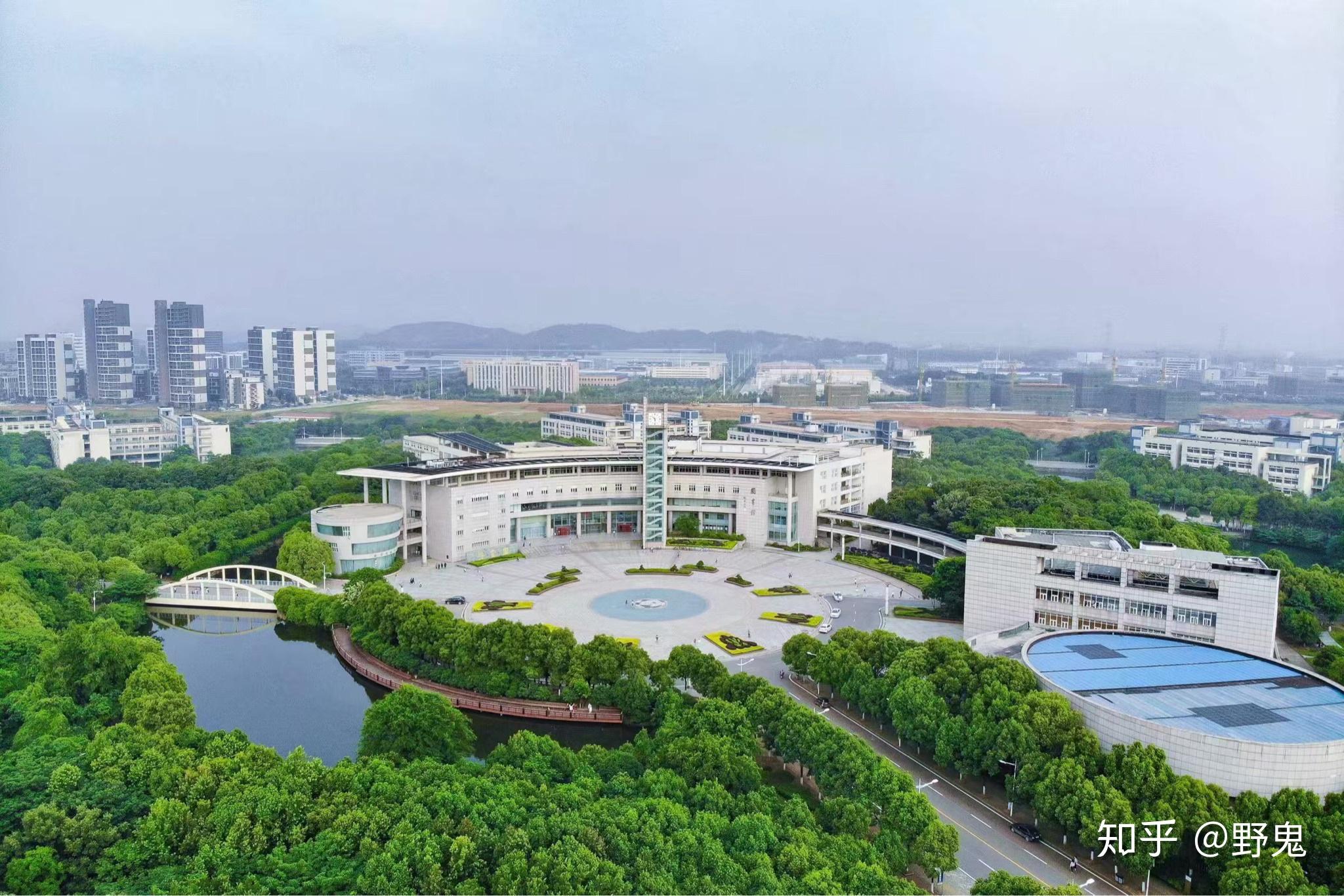 湖北经济学院有哪些难看的校园建筑?