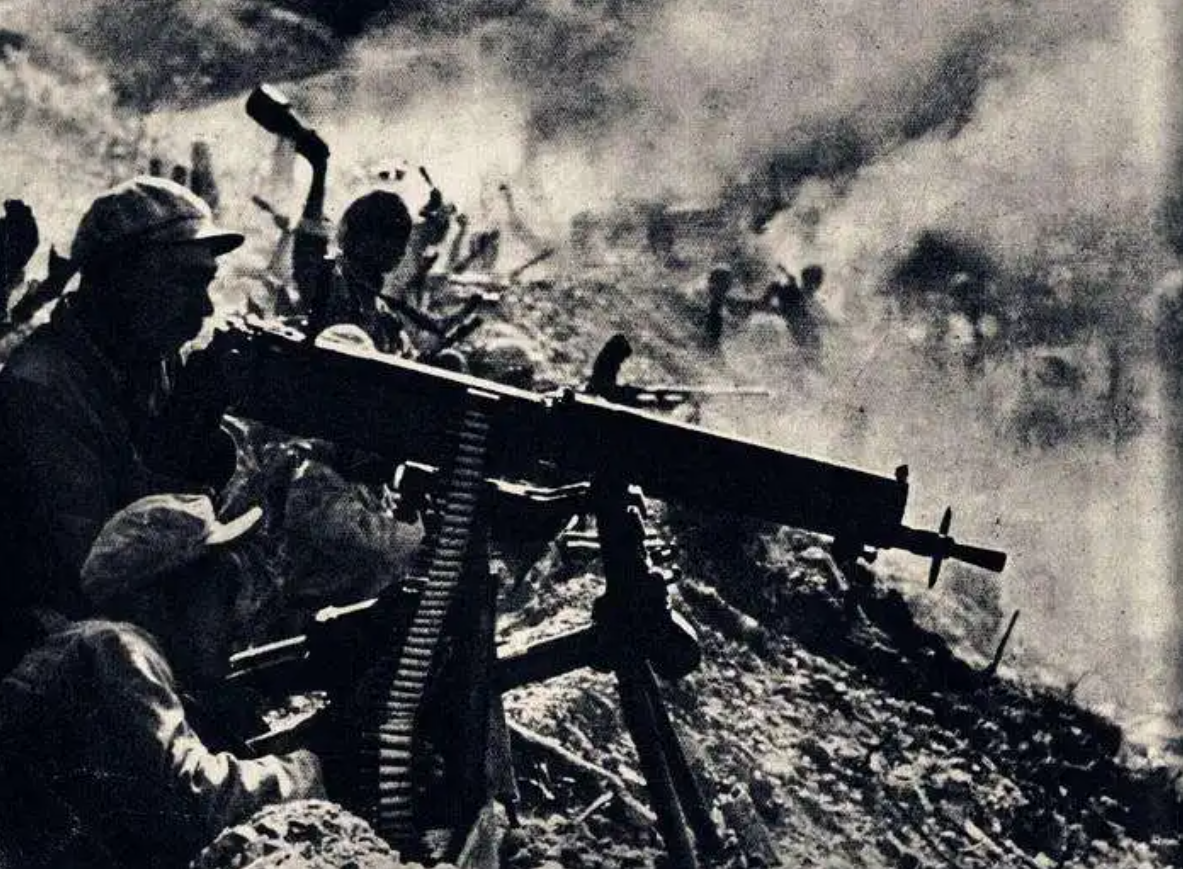 上甘岭战役,表面上是志愿军轻武器和美军重武器的对抗,实际上是双方