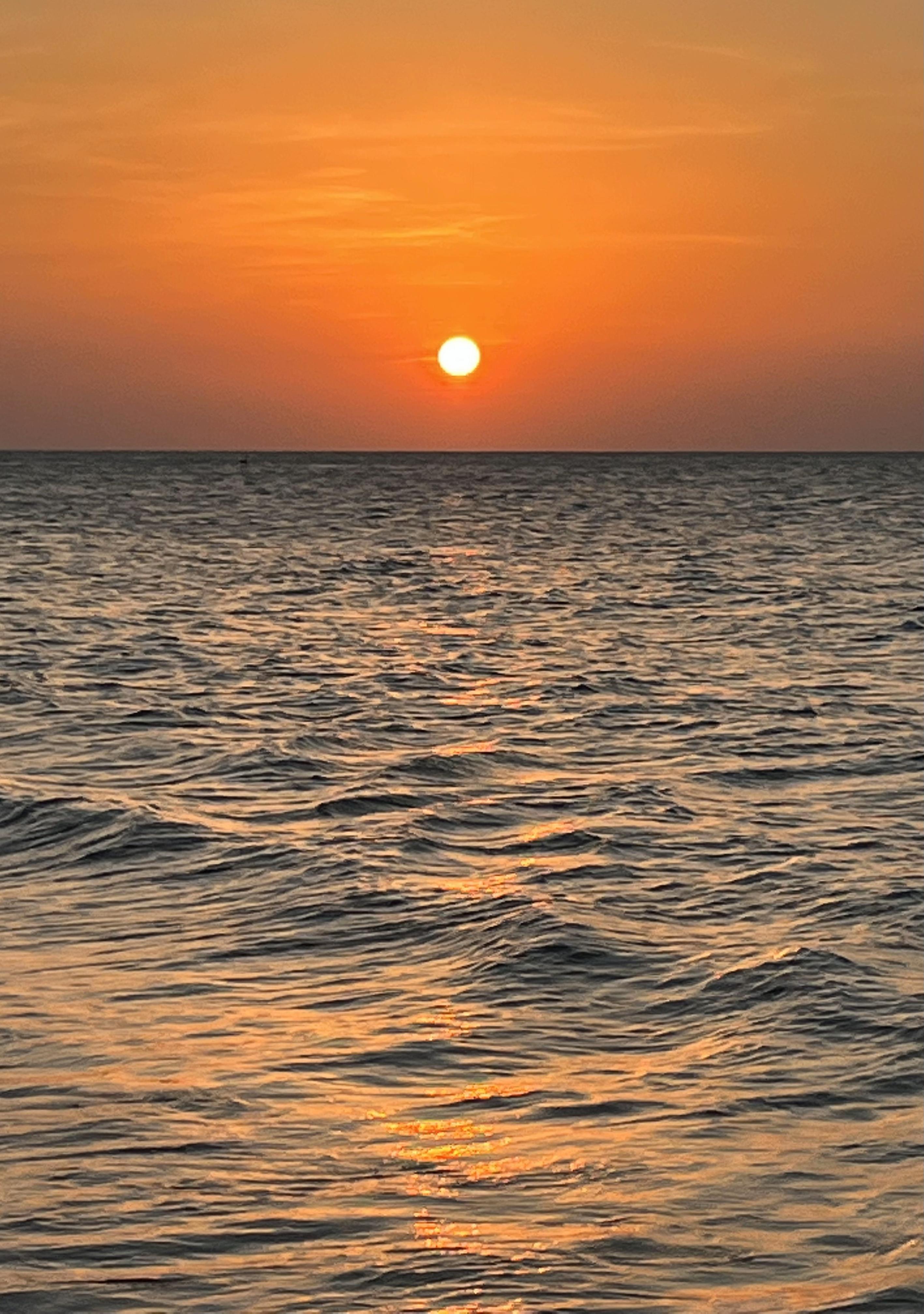 是只有西海岸可以看海上日落吗国内有哪些海边可以看到日落