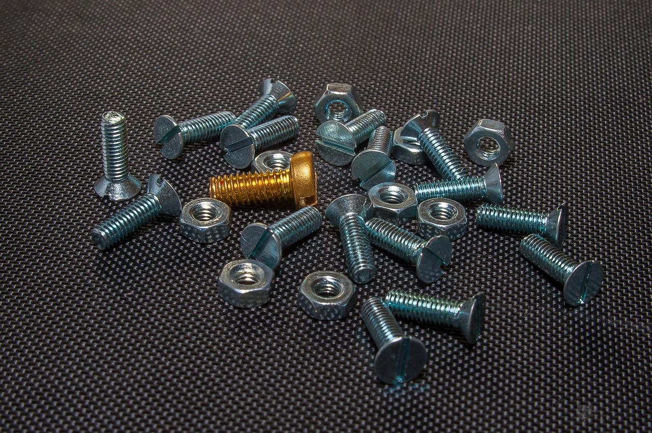 松动螺丝用什么