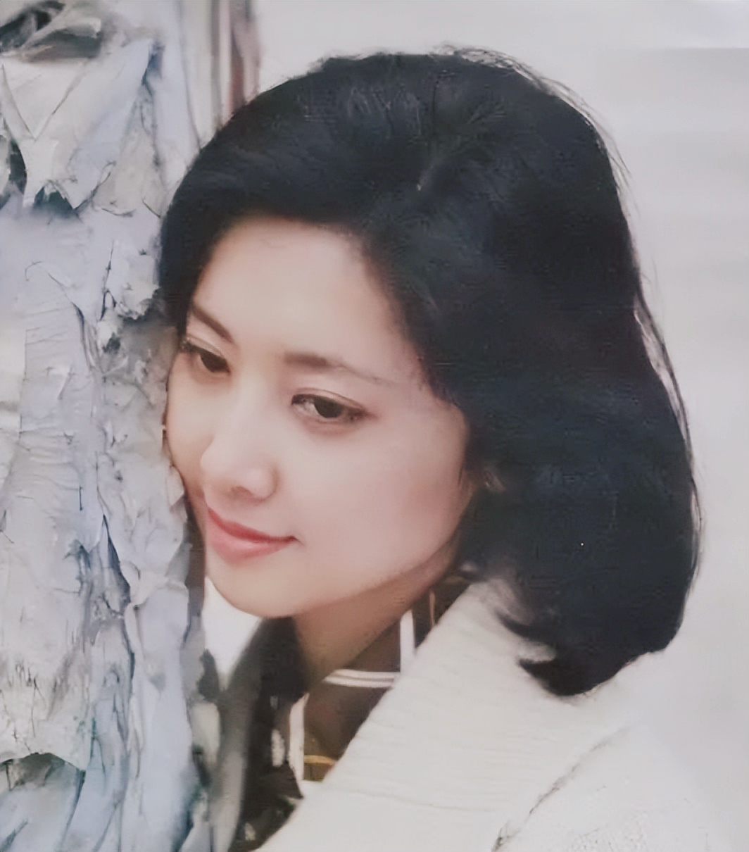 “万圣公主”张青,当红之时下海经商,成为身价过亿的霸道女总裁 - 知乎