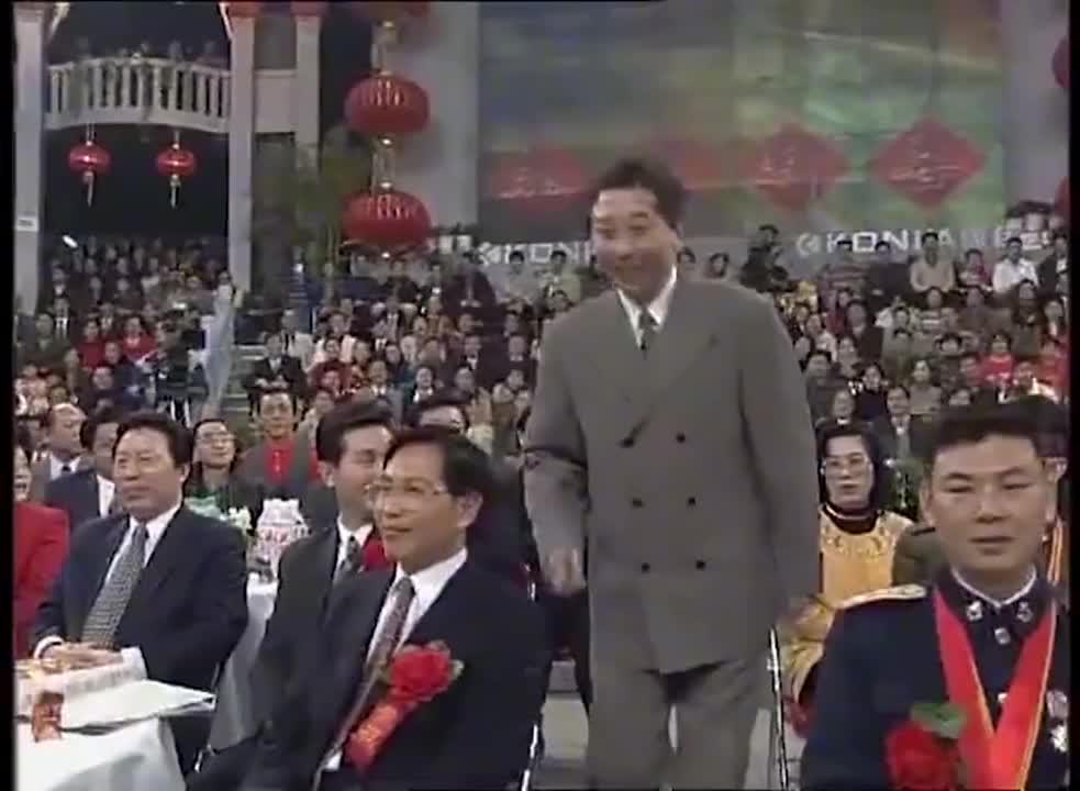 如何评价小品《快乐老爸》(冯巩,徐帆,白凯南,王孝天)? - 知乎