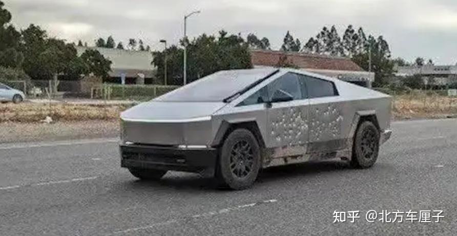 特斯拉 cybertruck 纯电皮卡上架:起售价 60990 美元,哪些配置值得