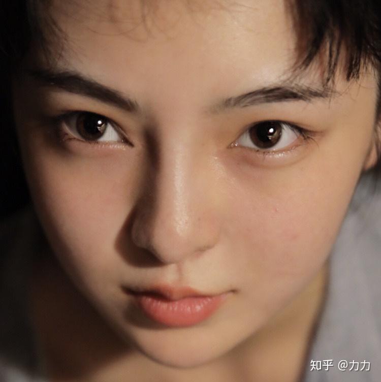 如何评价网红参半miao的脸