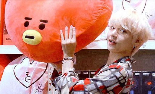 有金泰亨和tata同框的图片吗图