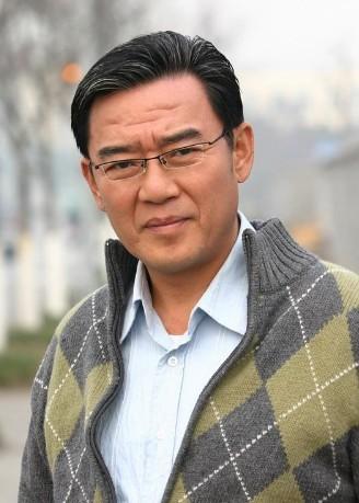 李立群最近是有点反骨在身上的,难道是想翻红?