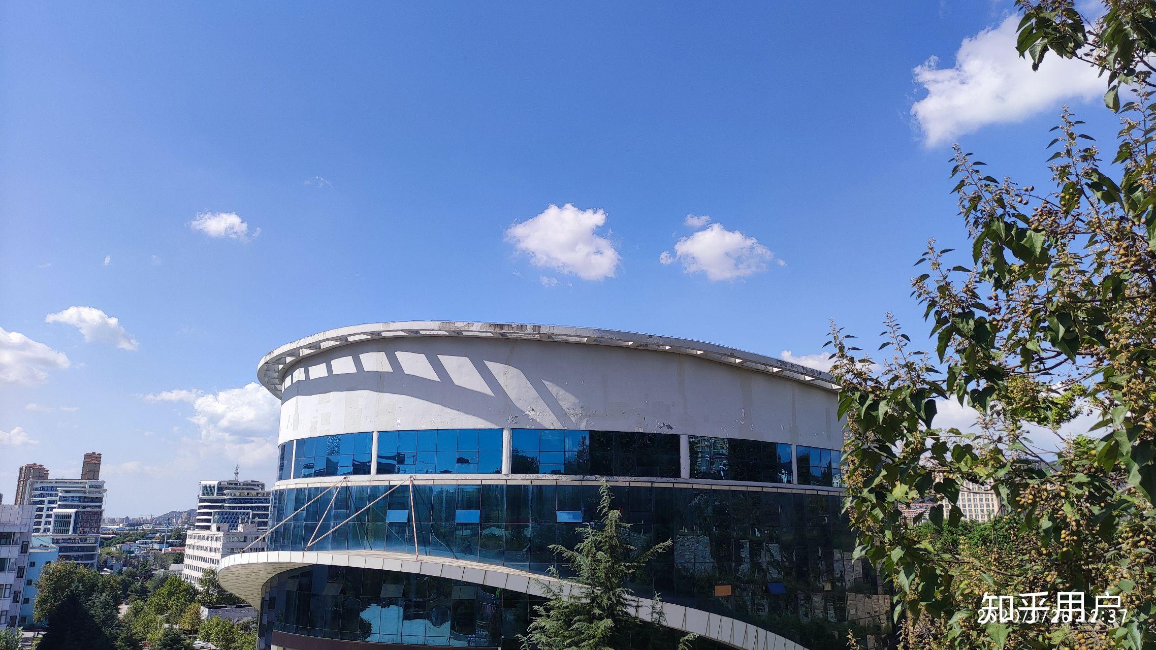 各位学长学姐我想知道青岛恒星科技学院到底怎么样我前几天看学校感觉