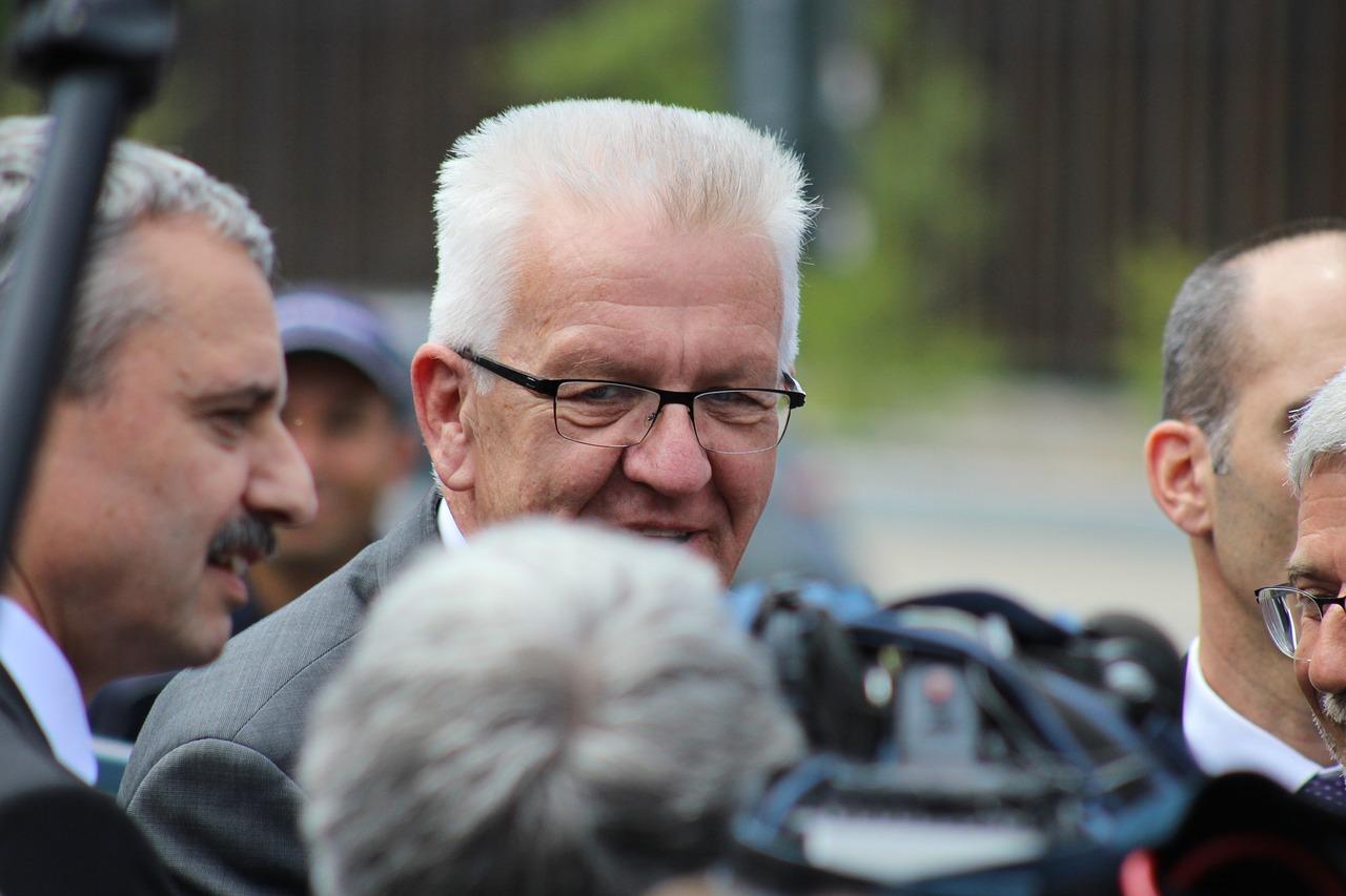 3. 政策交流探讨