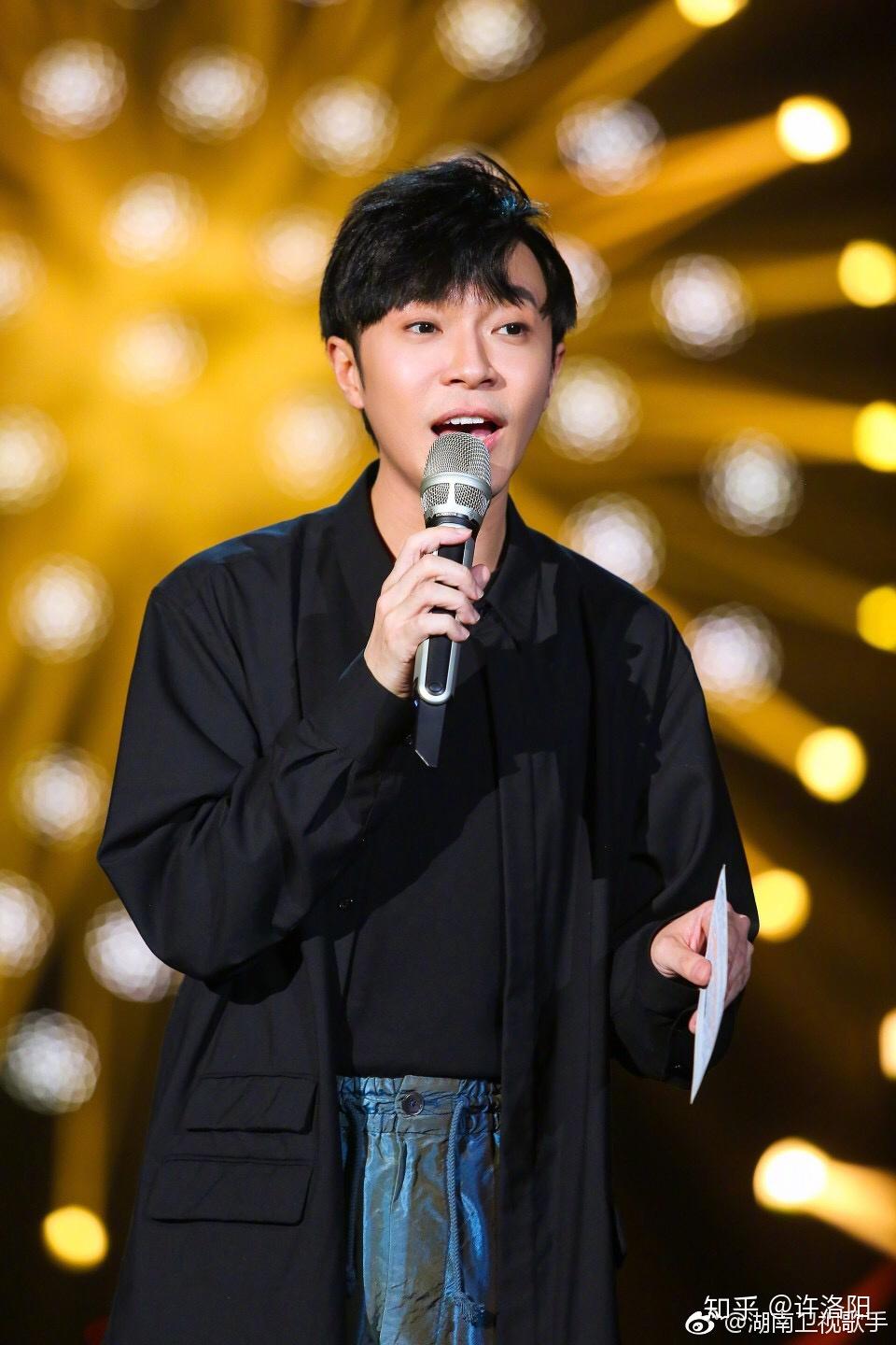 如何看待吴青峰在歌手里的表现