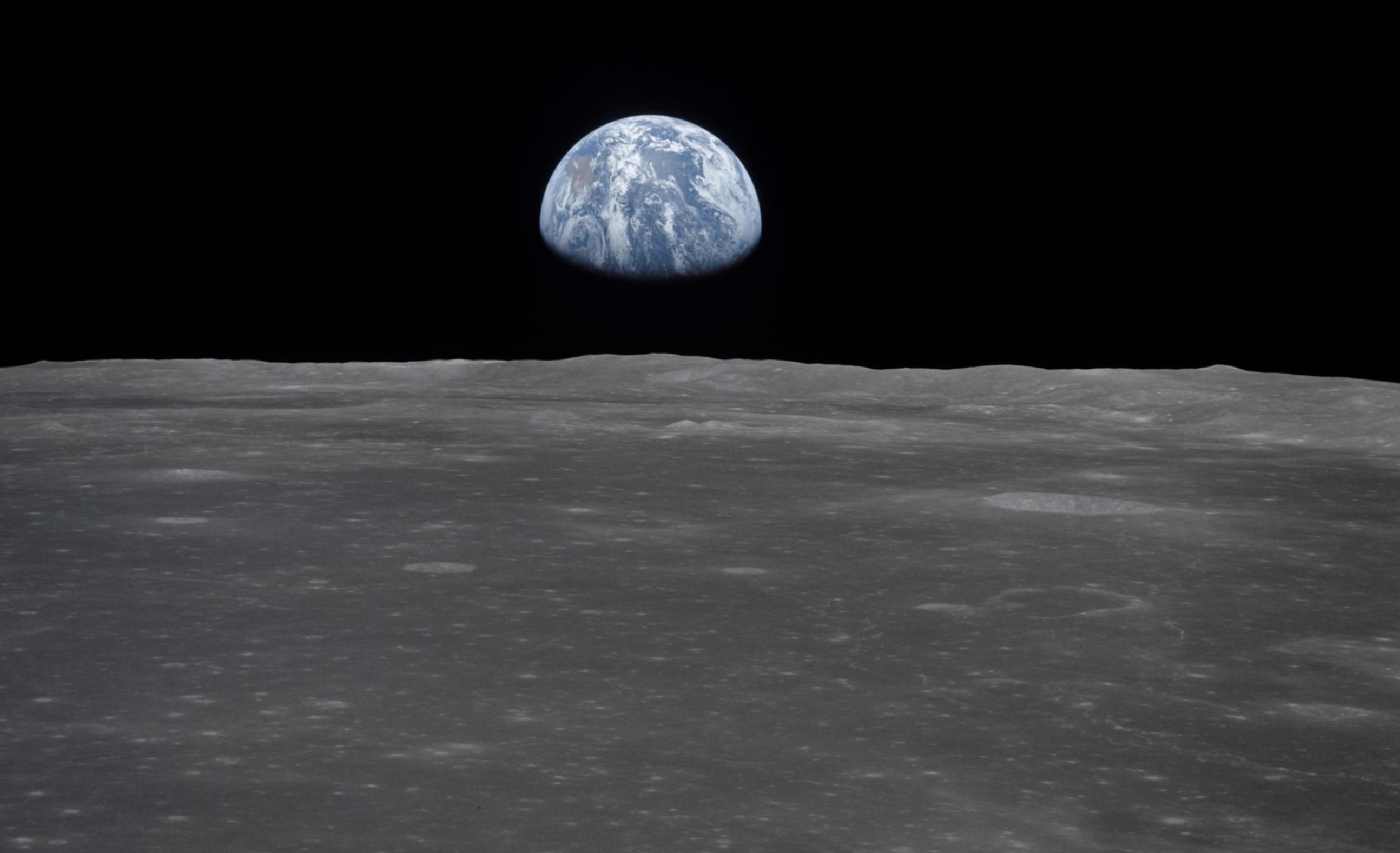 为什么手机厂商都和哈苏,徕卡,蔡司联名,而不和索尼