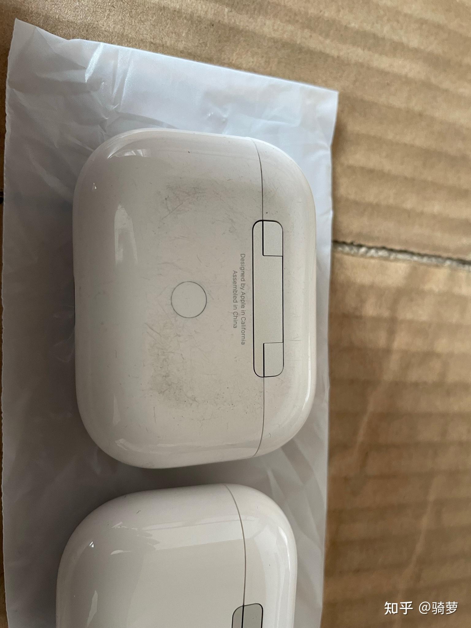 我的airpodspro充电仓右边耳机充电的一个触点坏了天猫588购入一个