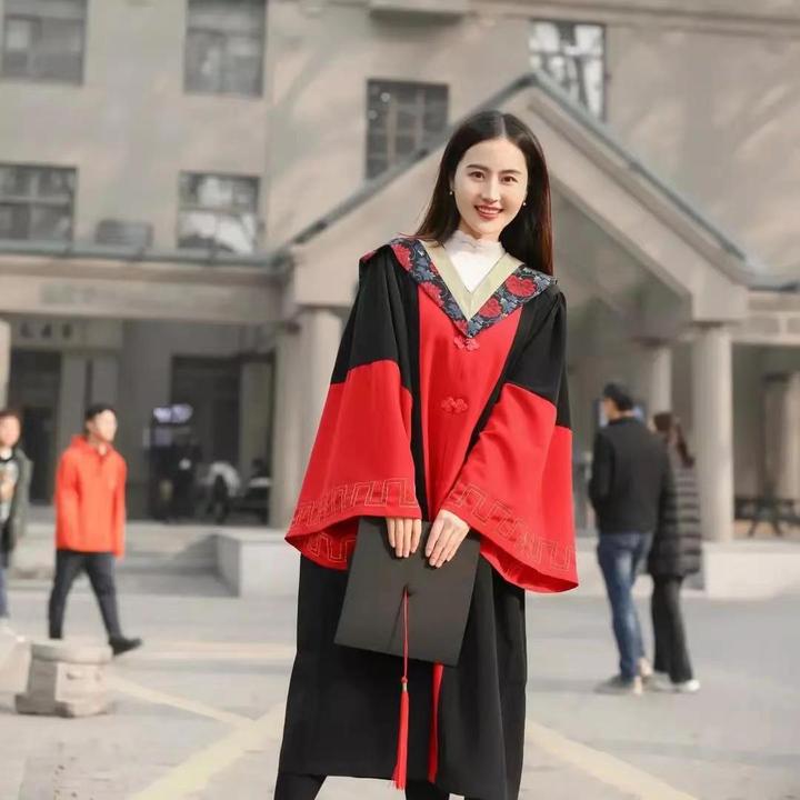 报应精日女博士相宜账号被封惨遭无忧传媒抛弃目前失业无收