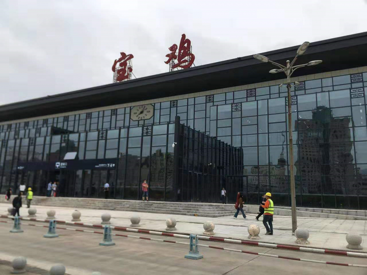 23年前的“丐帮”，生活在宝鸡火车站旁的垃圾堆，最小的只有九岁 - 知乎