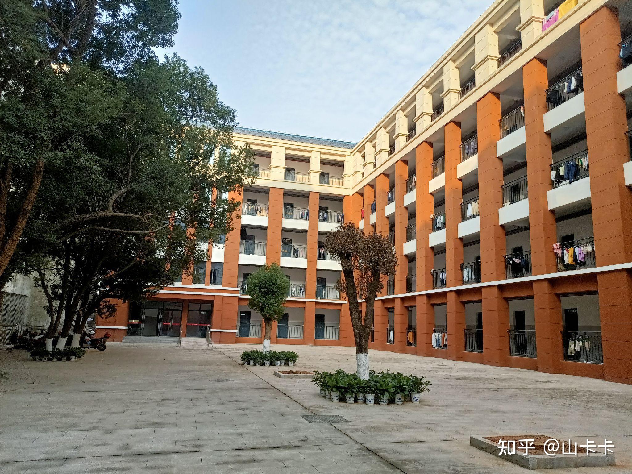 在永修县第一中学上学是什么体验