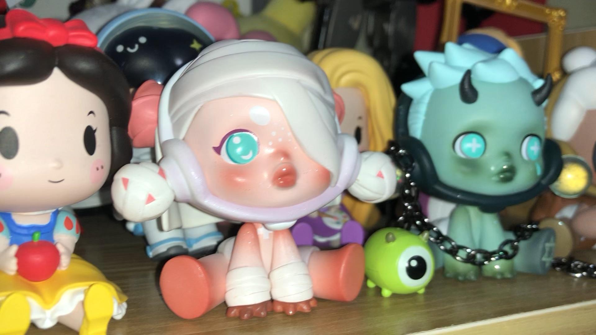 如何评价泡泡玛特skullpanda密林古堡盲盒?