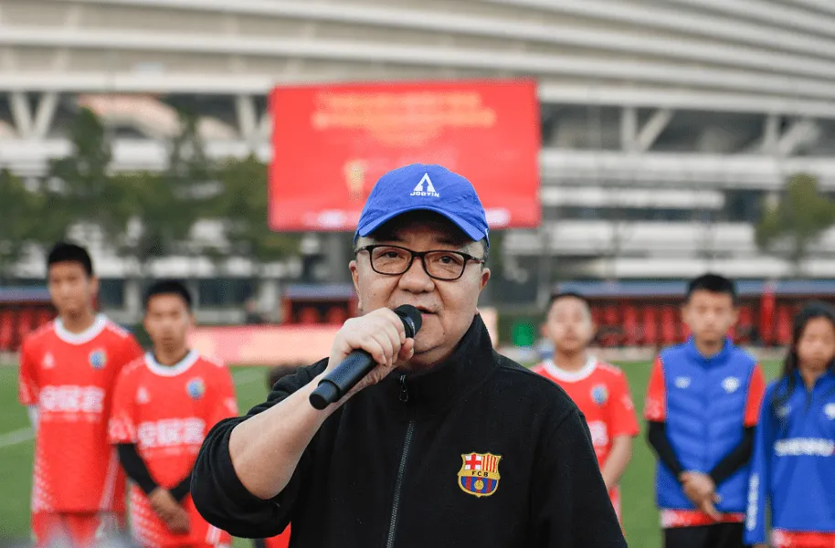 董路和他的足球小将回到国内会不会被排挤？董路的青训和孙继海的青训有何不同？谁更有利于中国足球的发展？
