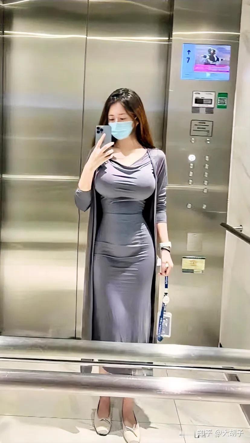 为什么个子矮的女生胸都大?