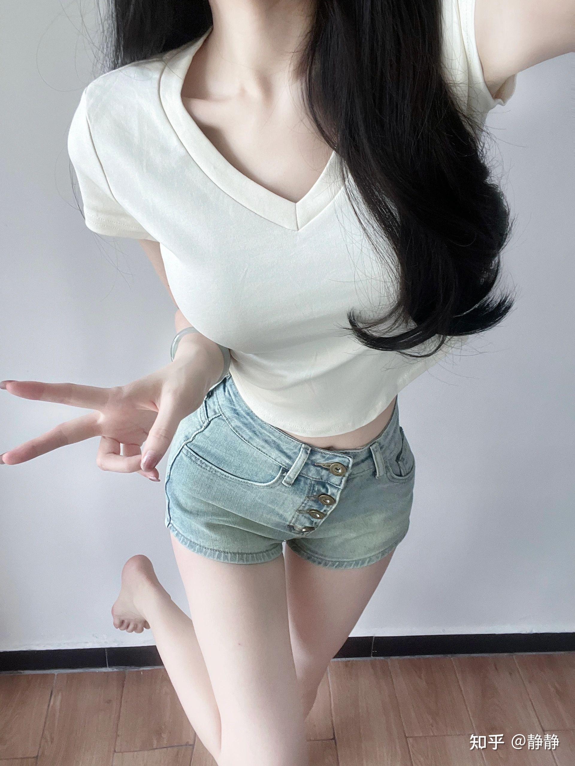 女孩子穿上短牛仔裤好看吗