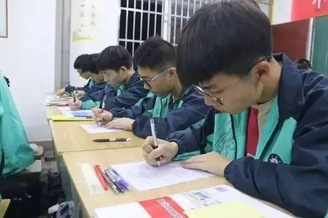 有人建议取消高中晚自习，教育部作出回应，家长：是何居心？ - 知乎