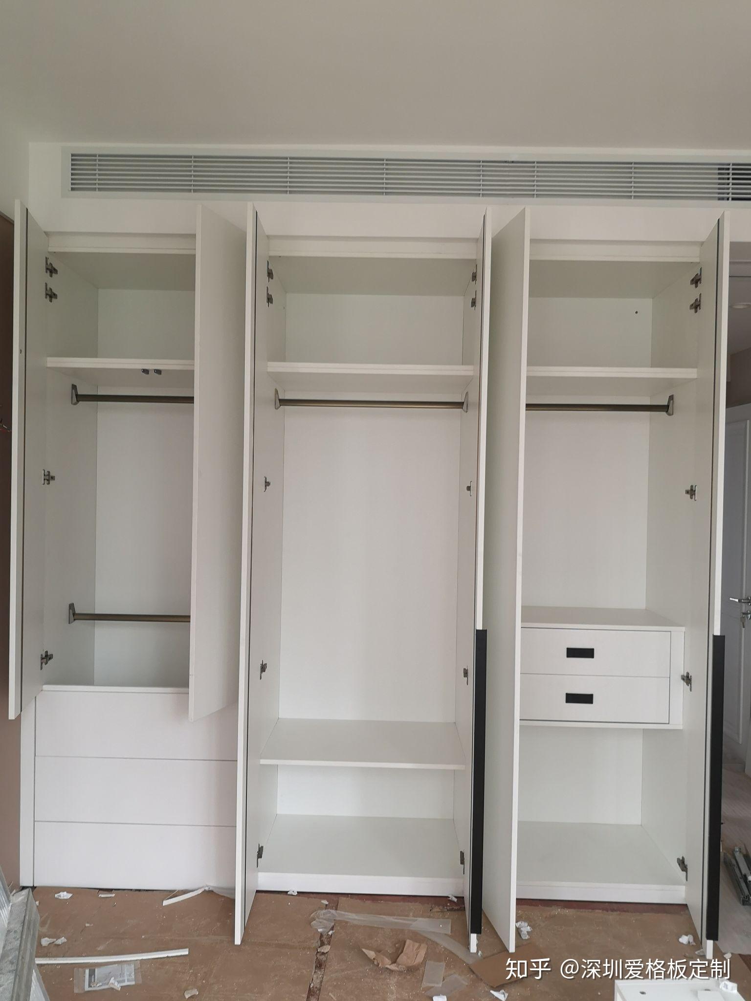 衣柜怎么设计,长2.1米,高2.4米,深90厘米这样的?