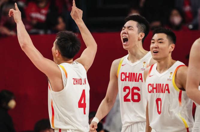 媒体人称中国男篮轮换频繁致 73 开变 55 开，这种战术调整合理吗？