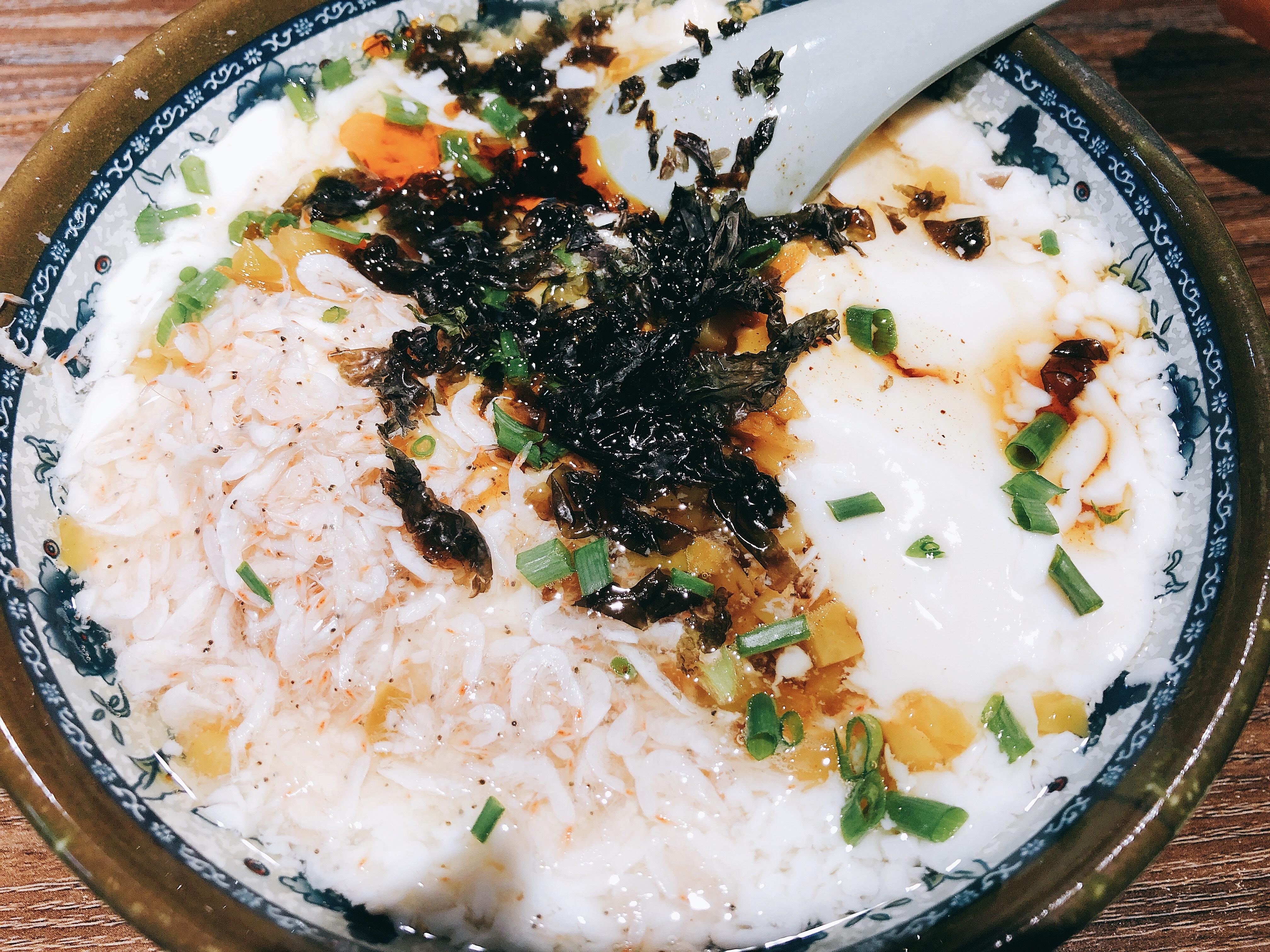 豆腐脑南方人喜欢甜的北方人喜欢咸的,可粽子却南方人喜欢咸的北方人