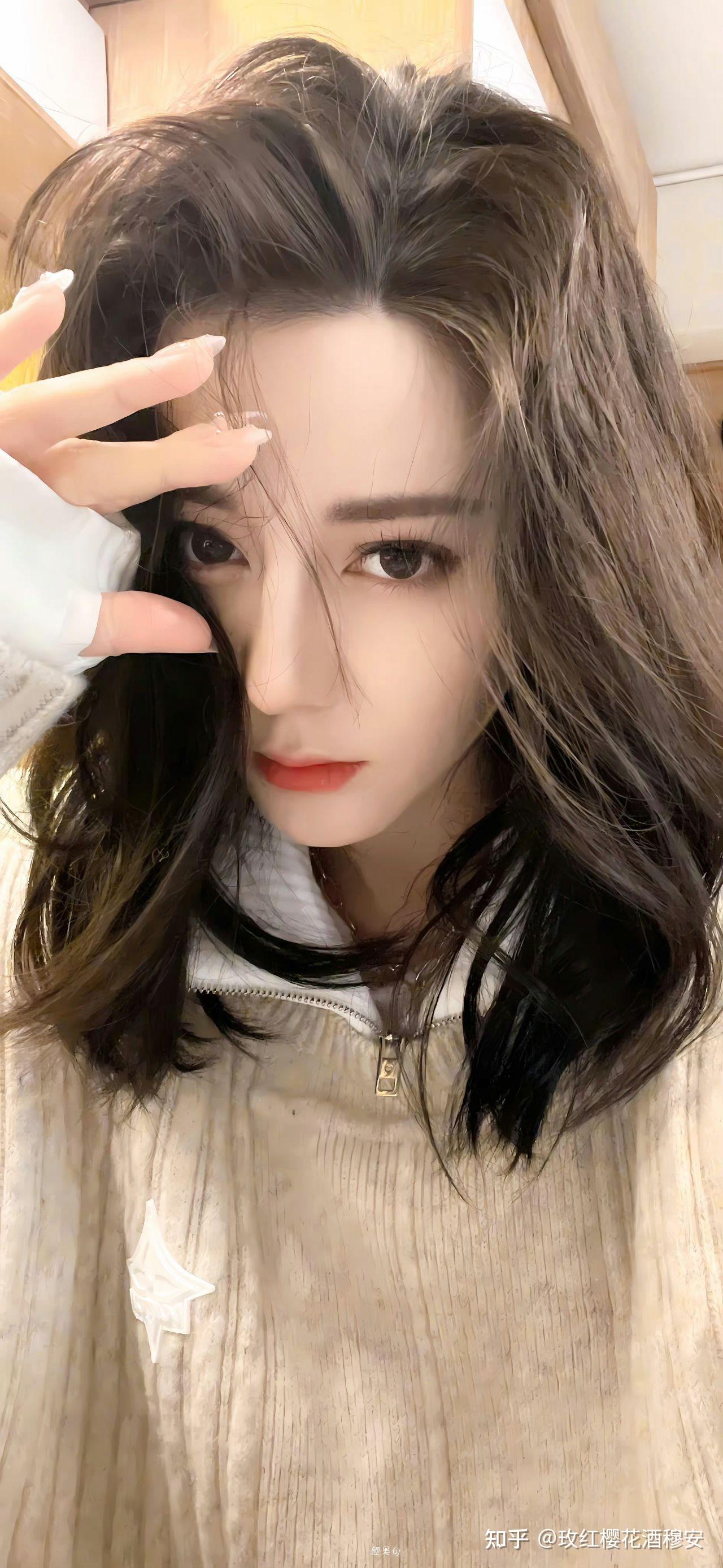 迪丽热巴的时尚品味怎么样? - 知乎