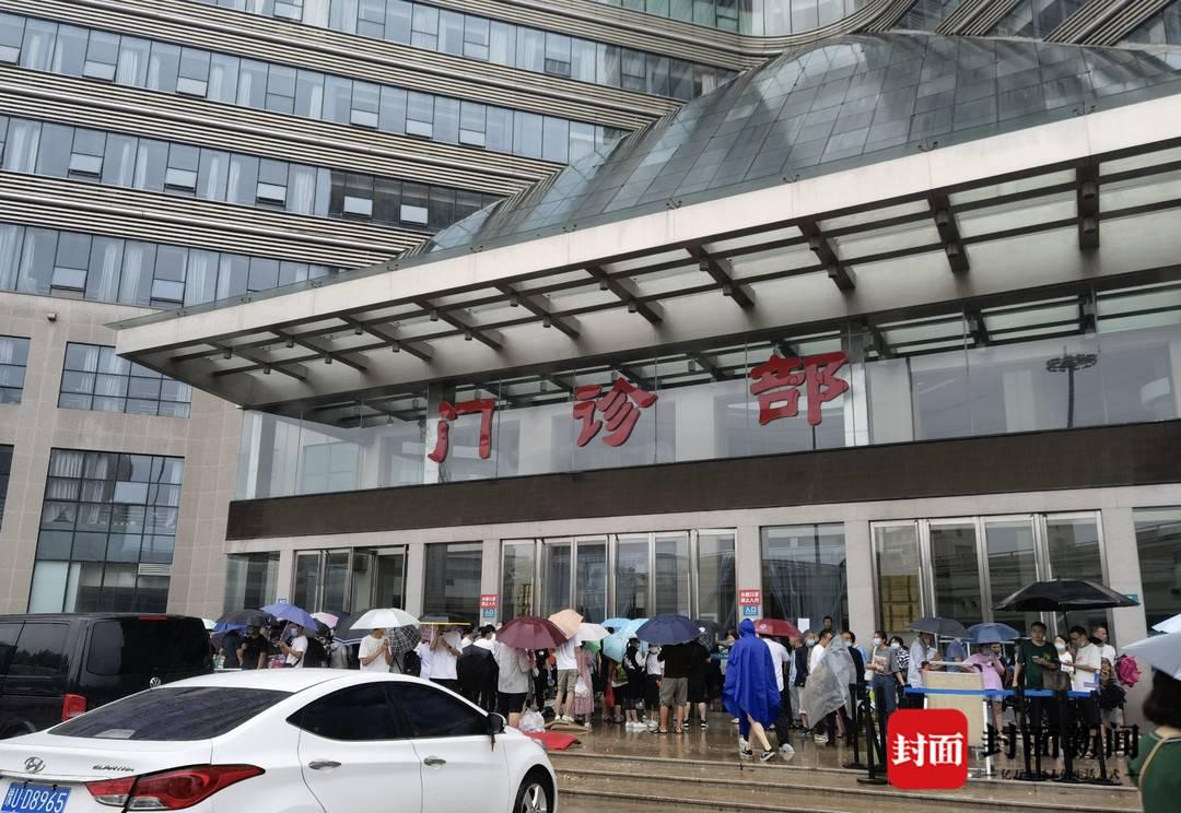 河南暴雨致郑州大学第一附属医院停电,近三千名医护坚守,正协调转运